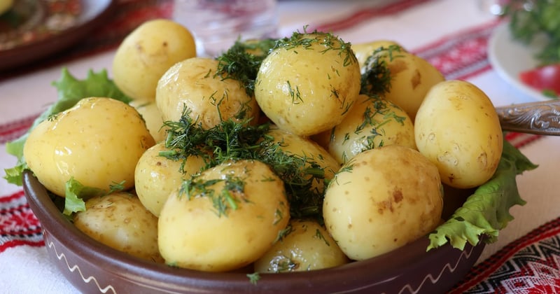 Gratin de pommes de terre facile pour le dîner : prêt en 30 minutes